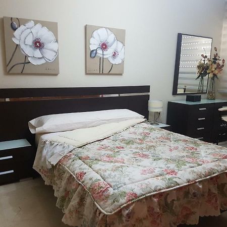 Apartamento Eduardo Dato セビリア エクステリア 写真