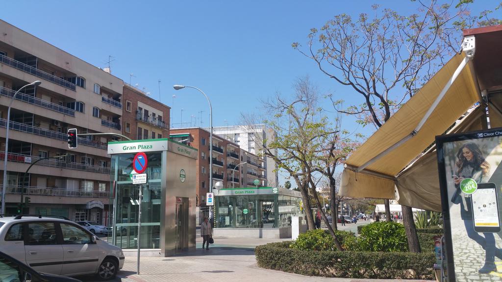 Apartamento Eduardo Dato セビリア エクステリア 写真