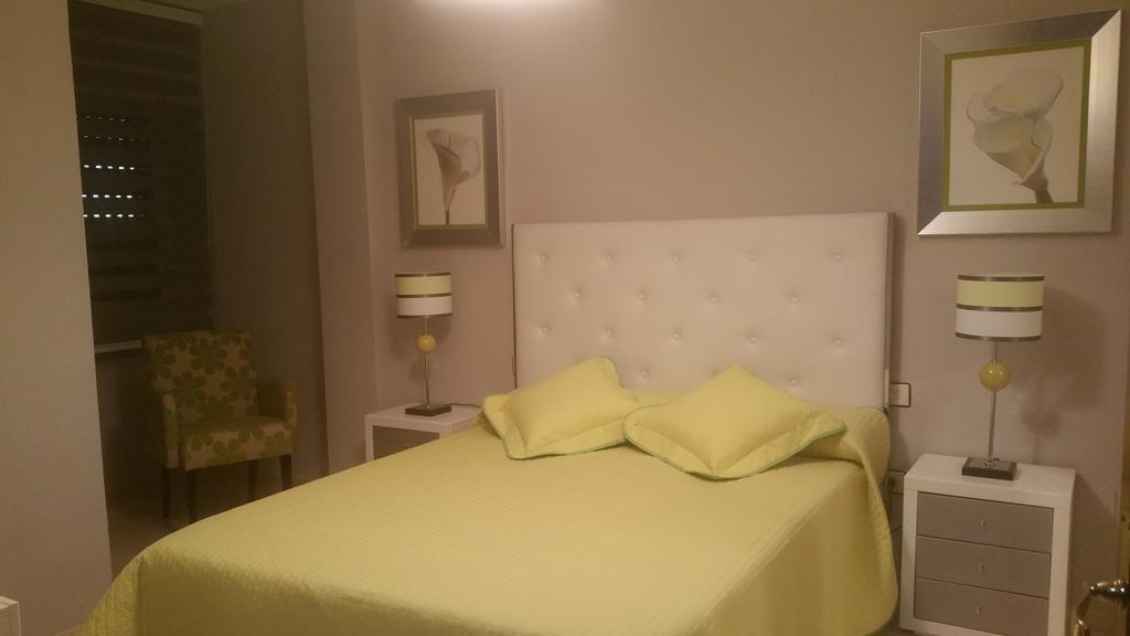 Apartamento Eduardo Dato セビリア エクステリア 写真