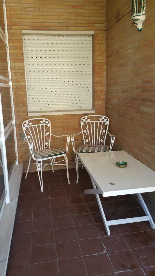 Apartamento Eduardo Dato セビリア エクステリア 写真